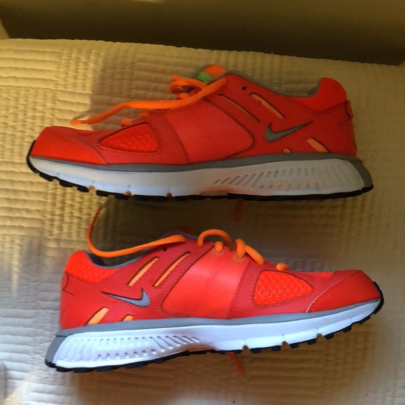 Nike - Picture 7 of 7